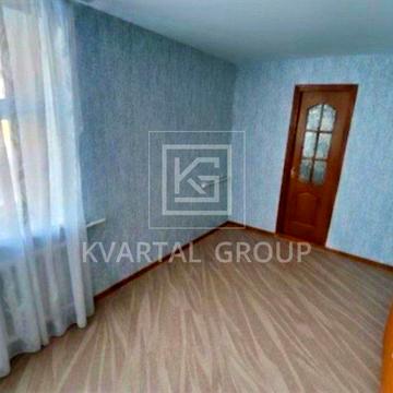 Без комісії.  Двокімнатна карира в центрі. Ідеально під сертифікат.