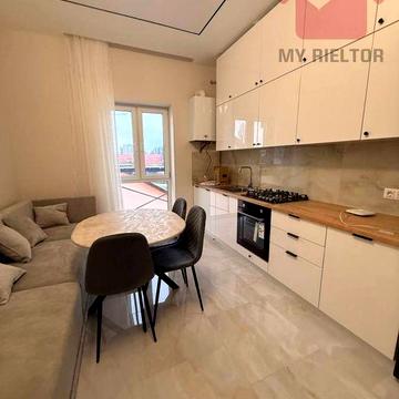 Продаж 1.5 квартири по вул.Грушевського