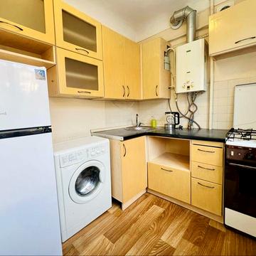 Вільна гарна квартира, р-н Білої альтанки, світло, тепло є постійно