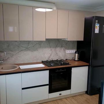 Оренда сучасного будинку: новий ремонт, камін, генератор.