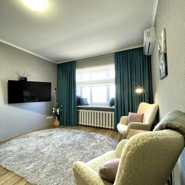 Ревуцького вул., 5