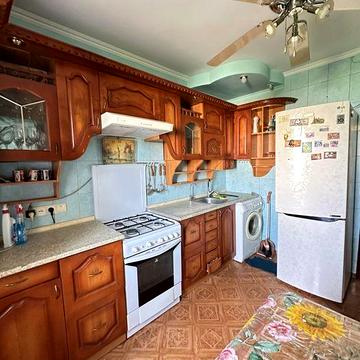 1-К Институт Связи, рядом Рынок