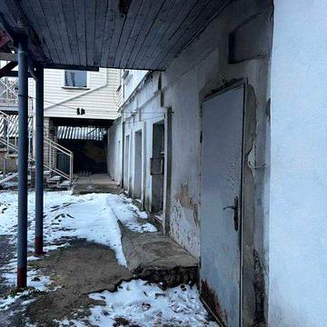 Продам 2 комнатный жилоп Центр (Севастопольская)