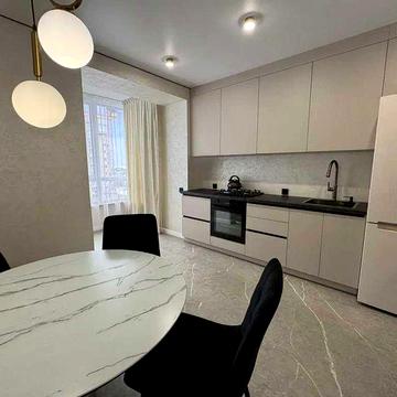 Двокімнатна квартира з новим ремонтом