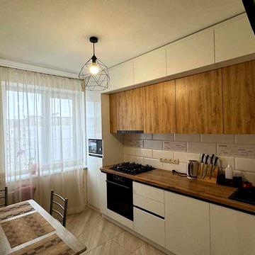 Продаж 3-кімнатної квартири на Словянці