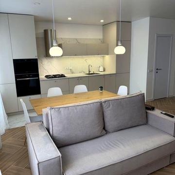 Оренда квартири, перша здача  РАЙОН 14 ШКОЛИ, вул. Степана Бандери, 1