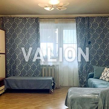 Героїв Майдану вул., 16