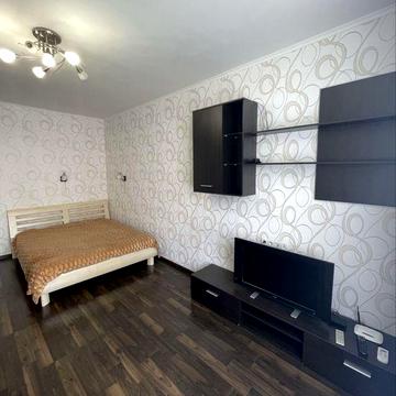 Сдам однокомнатную квартиру Таирова Небесной Сотни