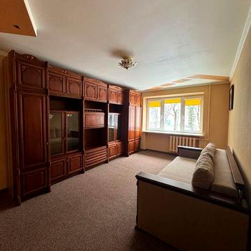 Оренда 1-кім. квартири по вул. Тершаковців (ближній центр)