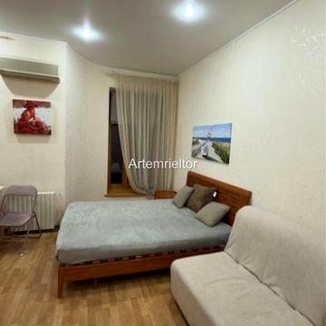 Сдам квартиру Пушкинская 8 Дерибасовская высокие потолки/толстяе стены