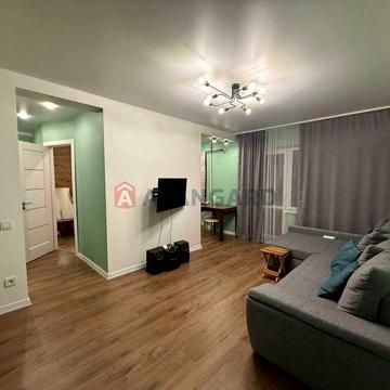 3-х квартира, капітальний ремонт, Космос, 3 поверх