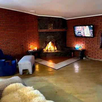 с. Марянівка 2 поверхи + мансарда 200 кв.м , 30 сот. озера