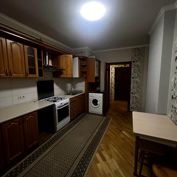 Варшавська вул., 139