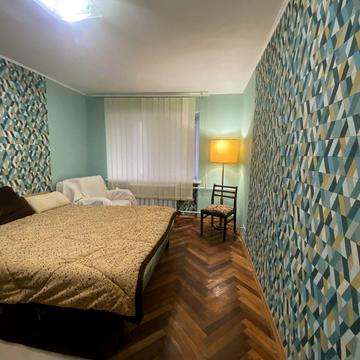 Петра Ніщинського вул., 8