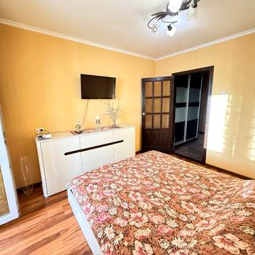 Тепла квартира з паркомісцем, Митниця Район спортлайф