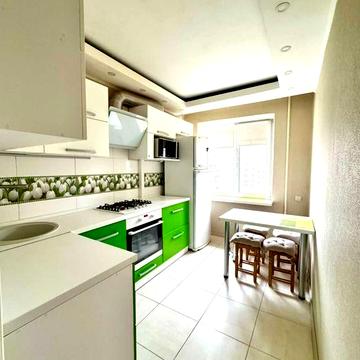 Продам 2-к квартиру Левобережном 1,2, 3, Караван, Березинка