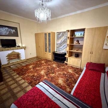 Оренда 1 кімнатної квартири в Центрі. Закритий двір.