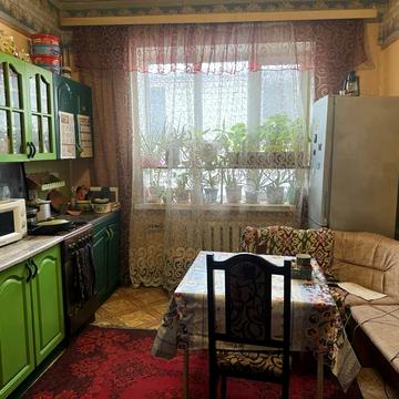 Космонавтів