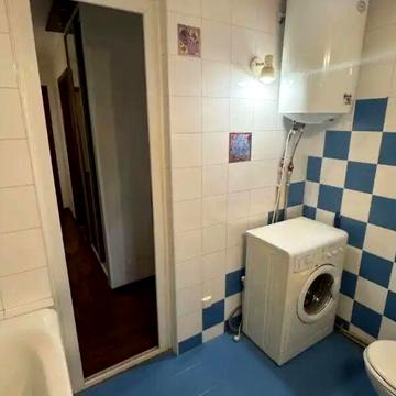 Довгострокова оренда 2к Квартира Шнеєрсона Менахем-Мендл (Мініна) вулиця