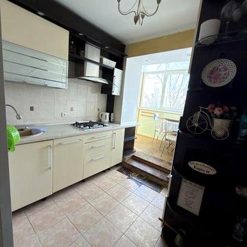 Сдам квартиру в районе 2 и 3 шоклы , долгосрочно !