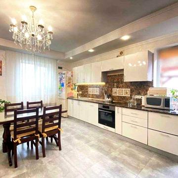 Продам капитальный новый постройки  дом с ремонтом .