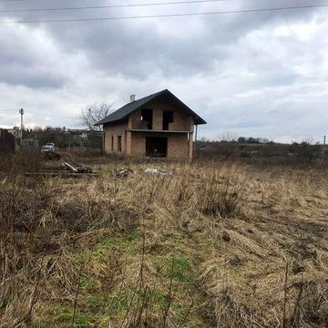 Незавершене будівництво.