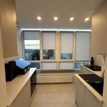 Здається 2 кімнатна в ЖК Домбровський.