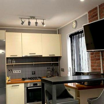 Генерала Алмазова вул. (Кутузова), 2