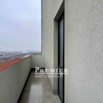 Продам 2-кімнатну квартиру на Сахарова 52 кв.м