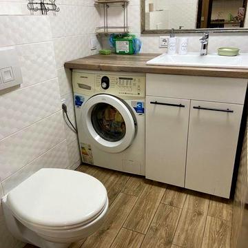 Здам пів будинку на довготривалий термін.