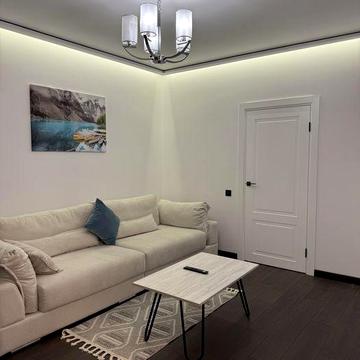 Квартира поруч з парком та озером