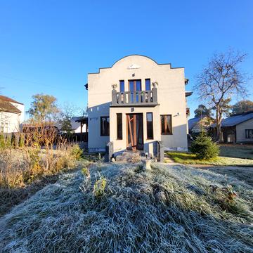 Володимира Великого вул., 22