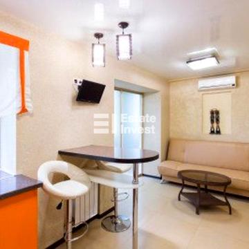 Науки просп. (Леніна), 32