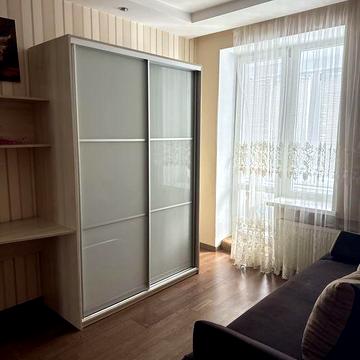 Довгострокова оренда 2-кімнатної квартири, район Варшавського ринку