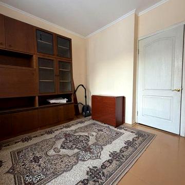 2-й поверх! Продажа 3-х кімнатної квартири. ( Нива)