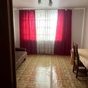 Здам 2 з кімнатну квартиру в районі 4 школи