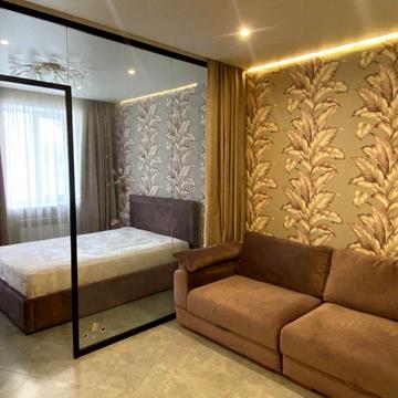 Продам сучасну євро 2к з якісним дорогим ремонтом, парк 50 м