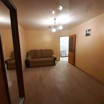 Сдается 2комнатная раздельная Космонавтов/10 квартал