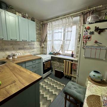 Продам гарну 2-х кім. квартиру в Центрі.