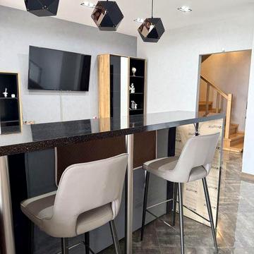 Сучасний ПЕНТХАУС  біля ТЦ Депот, завжди ТЕПЛО, газова плита!