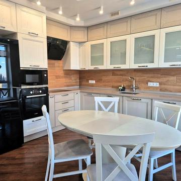 Оренда 2к.к-ра 80,2м2 Варшавський/Варшавский.Євроремонт.Генератор