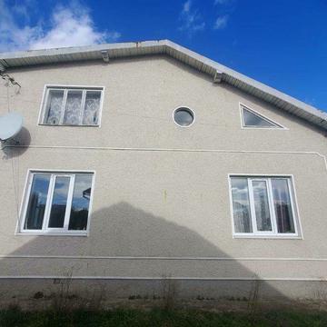 Продаж будинку з господарськими будівлями Богородчани