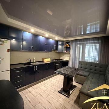 Продаж 3-к квартири по вул. Військбуд