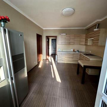 Здам 1 кімнатну квартиру. Ревуцького 7в. 12000 до квітня