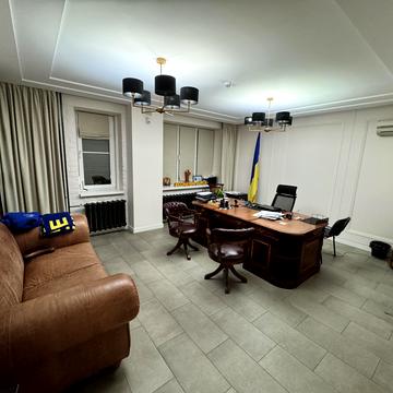 Шовковична вул., 7-А