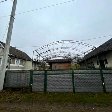 Продається будинок у с.Угля,Тячівський р-н,Закарп.обл.