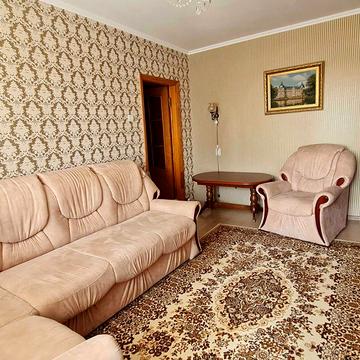 Здам 2к кв на проспекті Лушпи з меблями і технікою