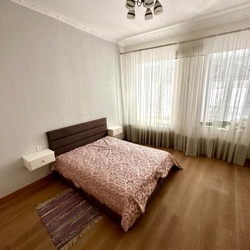 Святослава Караванського вул. (Жуковського), 7