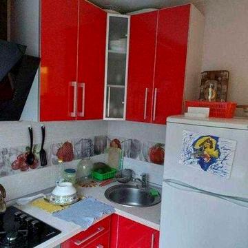 Продам втепленну 2х кімнатну м.Армійська.