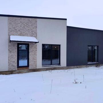 Продаж сучасного 3к котеджу з великою власною ділянкою